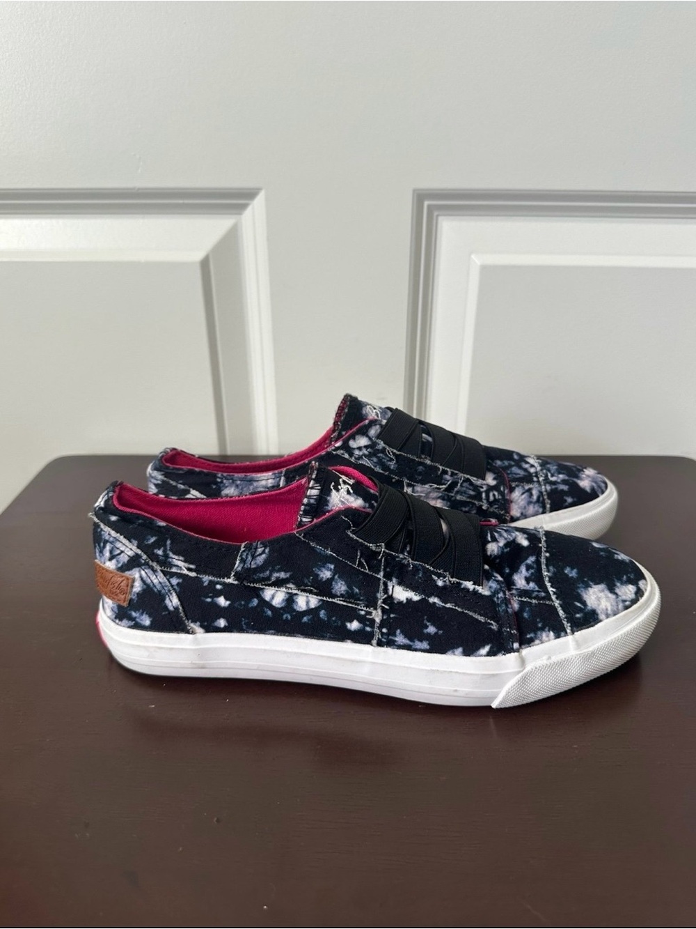 Blowfish Malibu Marley Slip-On Shoes Black Tye Dye Kids Size 6